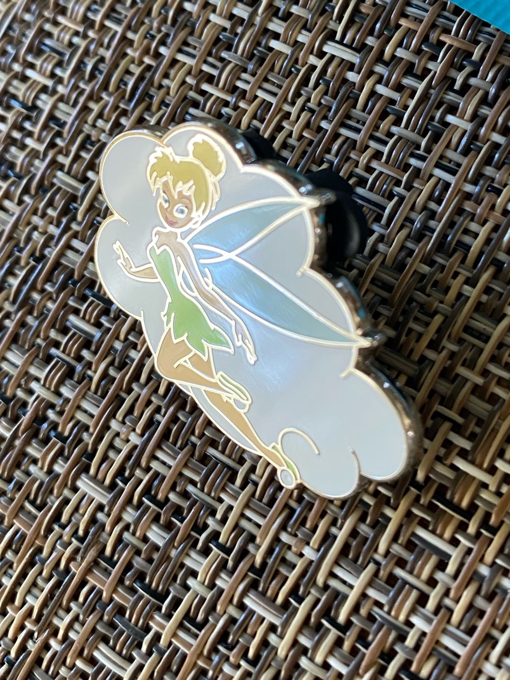 Disney Fantasy Flights Tinker Bell Pin - Picture 2 of 3